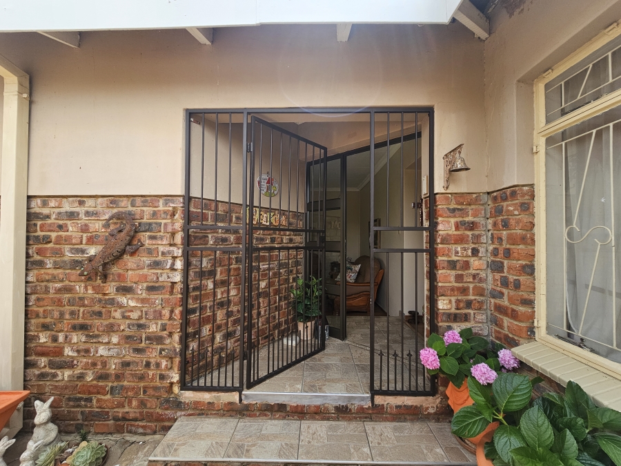 3 Bedroom Property for Sale in Riebeeckstad Free State